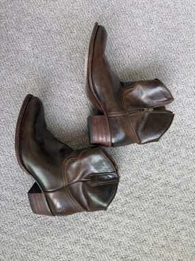 Frye Women’s Brown Leather Zip Ankle Boots